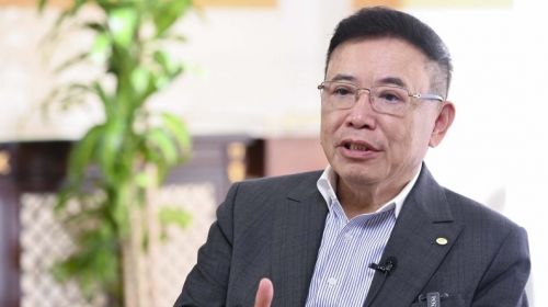 TCL狂砸150亿搞研发！全球首款分体式AI陪伴...