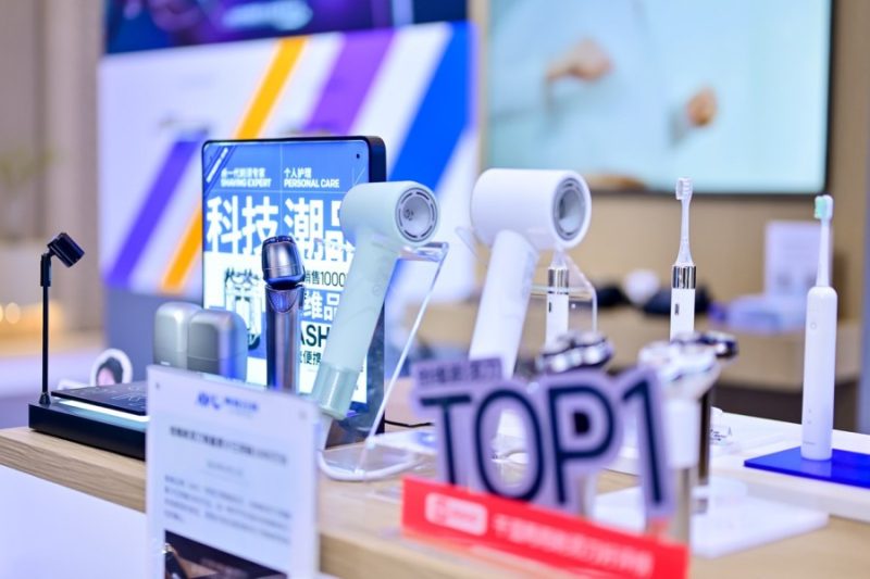 突破边界、亮点纷呈！创维双核心生态全景亮相AWE2026 智能公会