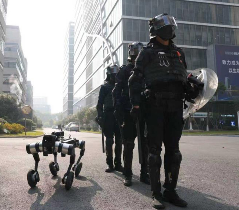 警务的新搭档:具身智能如何把治安痛点变成爽点？ 智能公会
