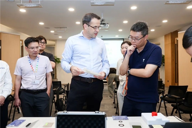 乐聚机器人与哈金森达成战略合作，共拓具身智能工业落地新路径 智能公会