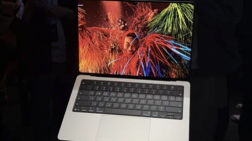 发光Logo回来了！触屏MacBo... 智能公会 全球智能产品评测和资讯平台
